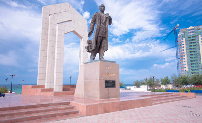 جاذبه های شهر آکتائو یا آق تاو/شاهیکاپرواز